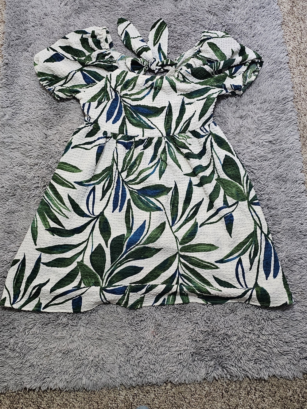 Sz MED (Could Fit LG) Time and Tru White Dress with Green & Blue Leaf Print